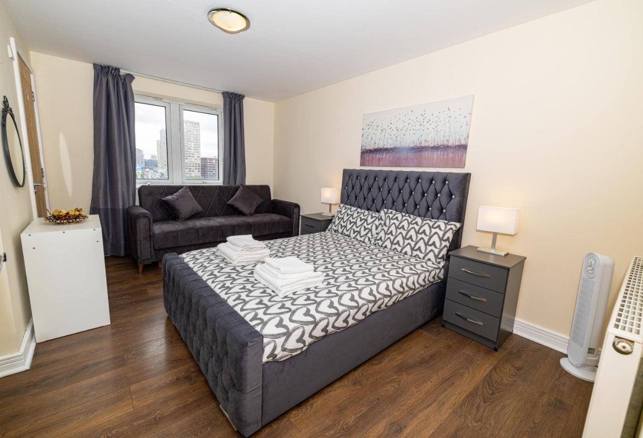 Two Bed Apartment Near Canary Wharf London Exterior photo